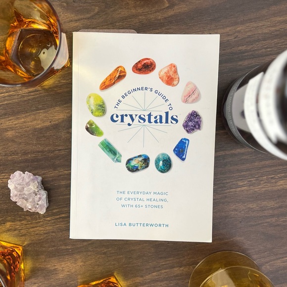 The Beginners Guide to Crystals & Gemstones Coffee Table Book - Picture 1 of 3